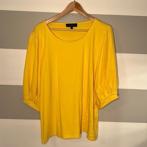 Let your brightness shine in this never worn poplin sleeve top!